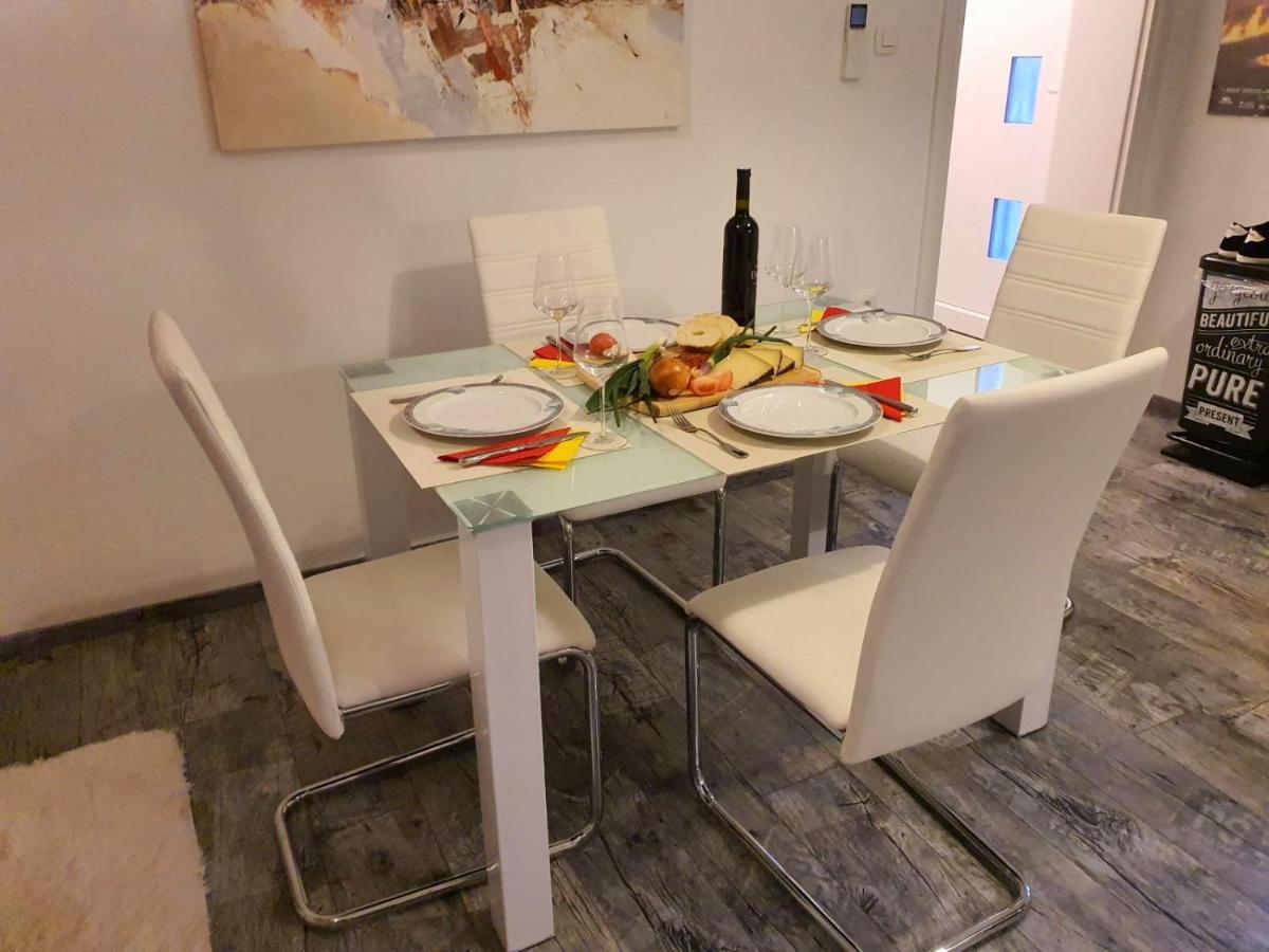 Apartment Bougainvilla Opatija Bagian luar foto
